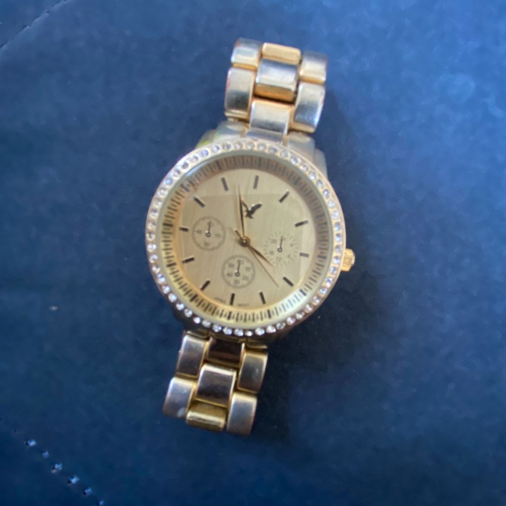 EUC American Eagle Gold Crystal Link Watch